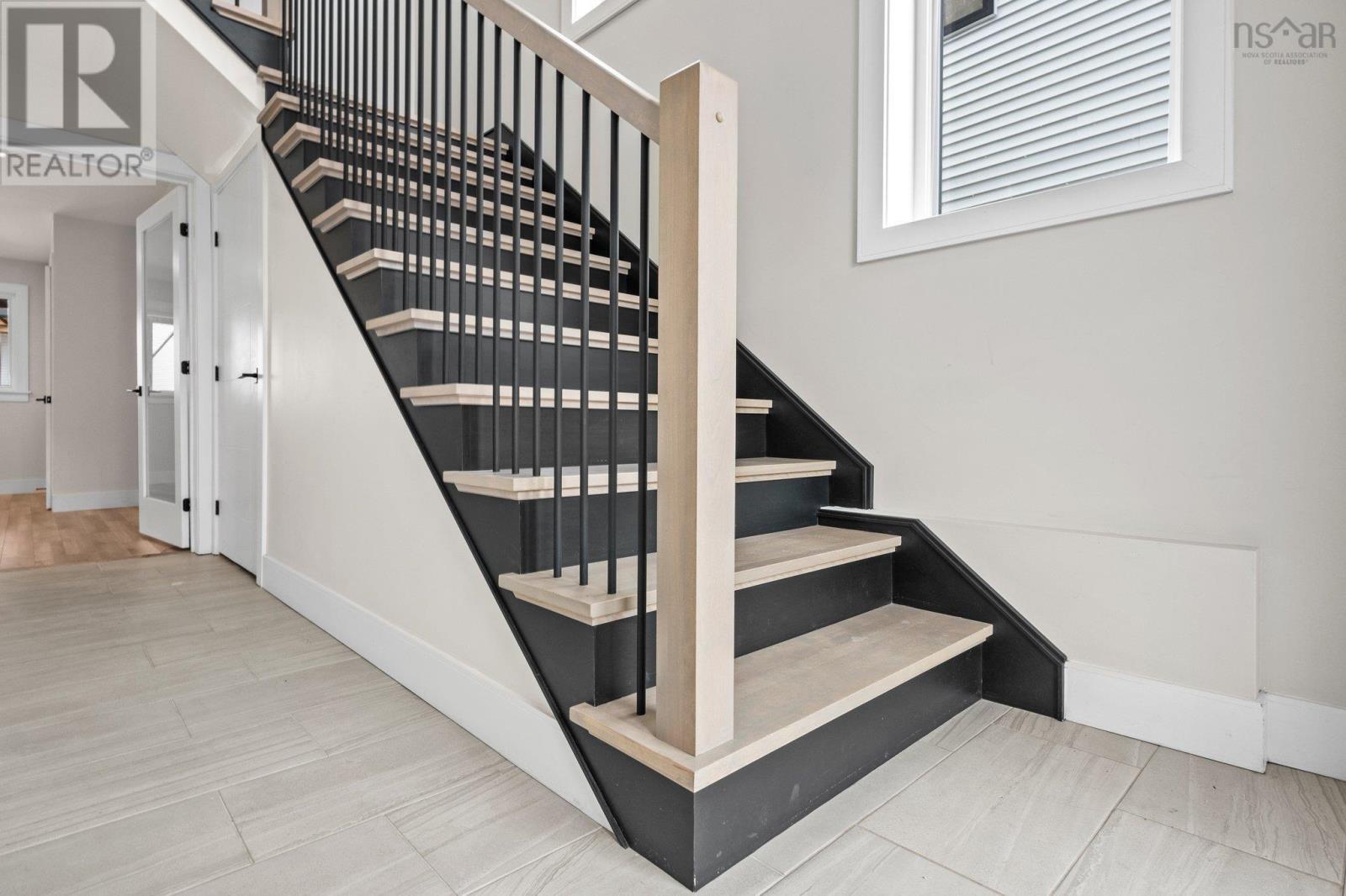 34 Chardonnay Court, Timberlea, Nova Scotia  B3T 0L5 - Photo 3 - 202504285