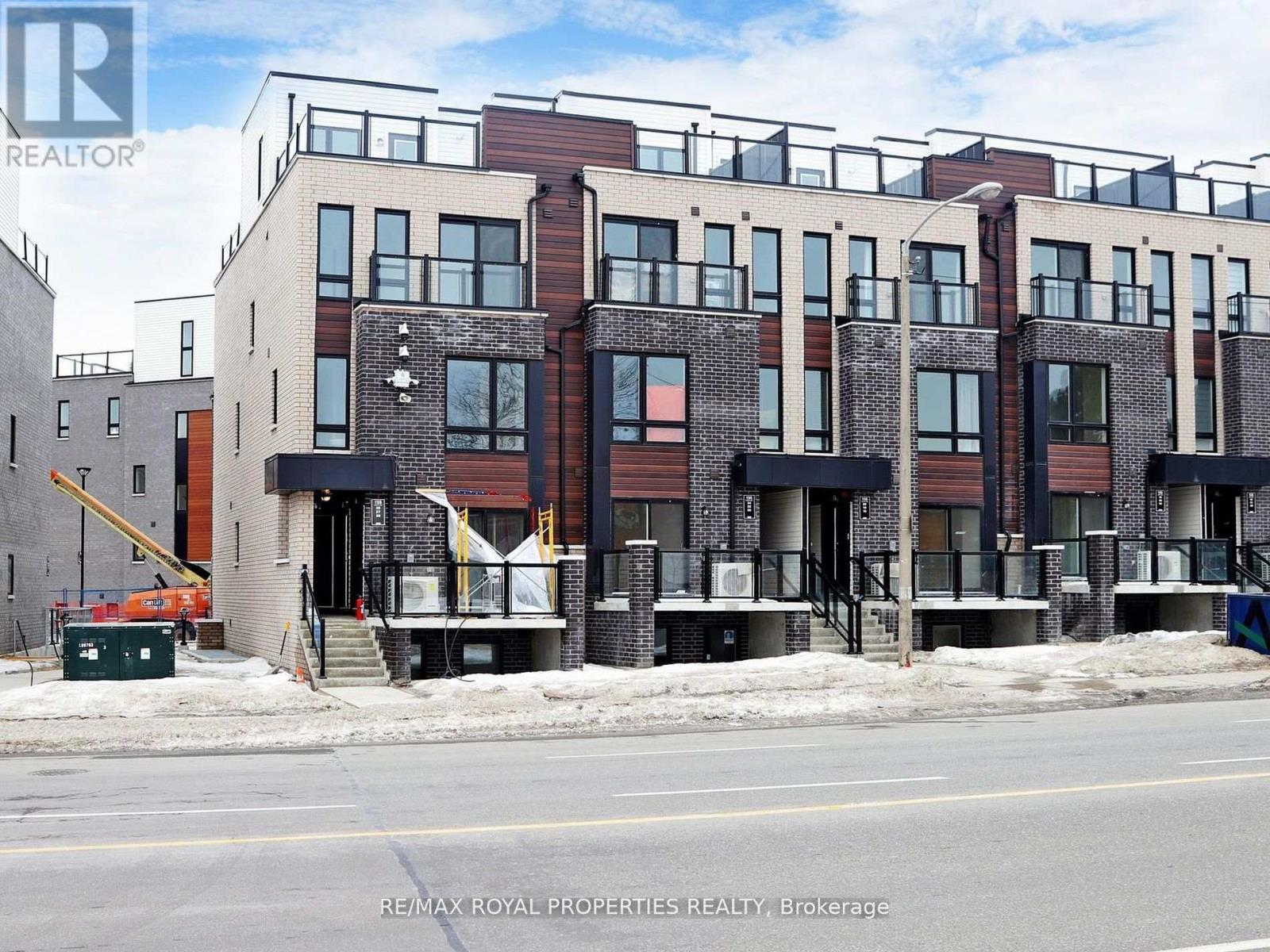 Property at 22 - 155 TAPSCOTT ROAD image 3