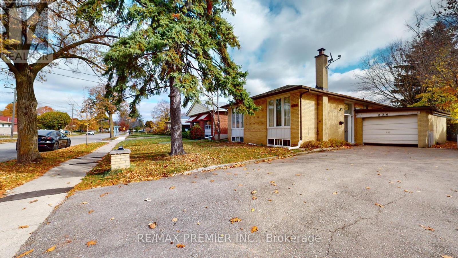 Property at 236 THISTLE DOWN BOULEVARD image 3