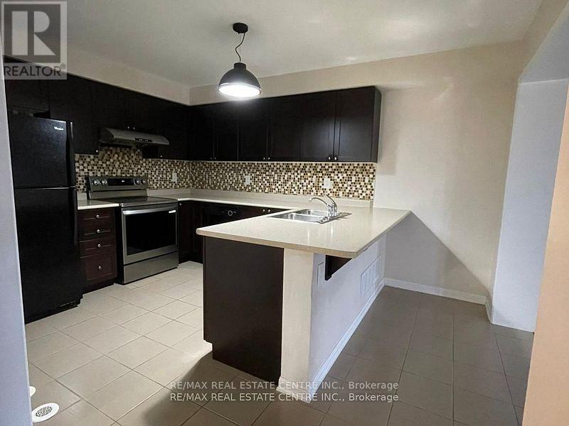365 Cavanagh Lane, Milton, Ontario  L9T 8J9 - Photo 10 - W12023025