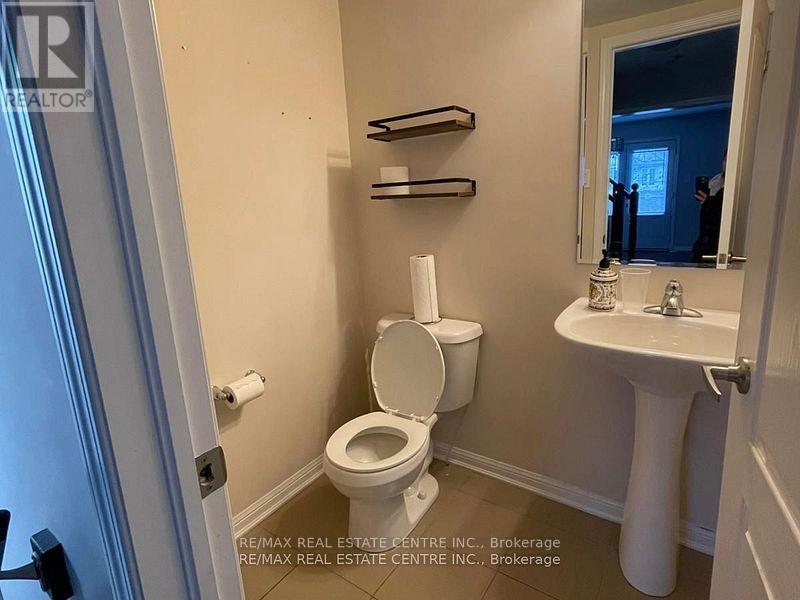 365 Cavanagh Lane, Milton, Ontario  L9T 8J9 - Photo 9 - W12023025