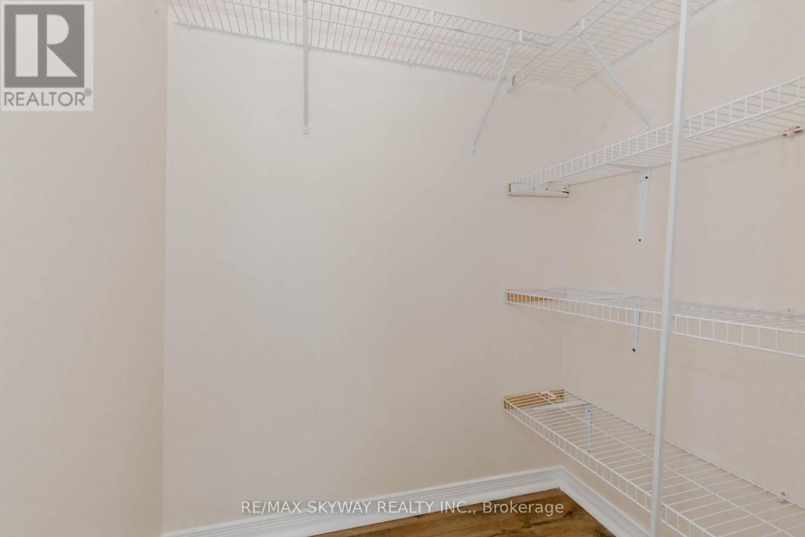 403 - 215 Queen Street E, Brampton, Ontario  L6W 0A9 - Photo 32 - W12023050