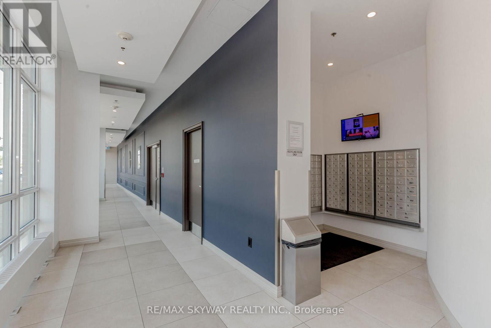 403 - 215 Queen Street E, Brampton, Ontario  L6W 0A9 - Photo 42 - W12023050