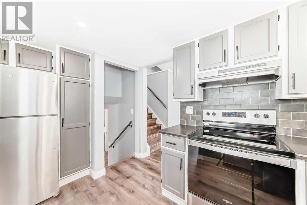 11 Cedargrove Way Sw, Calgary, Alberta  T2W 4V1 - Photo 6 - A2198623