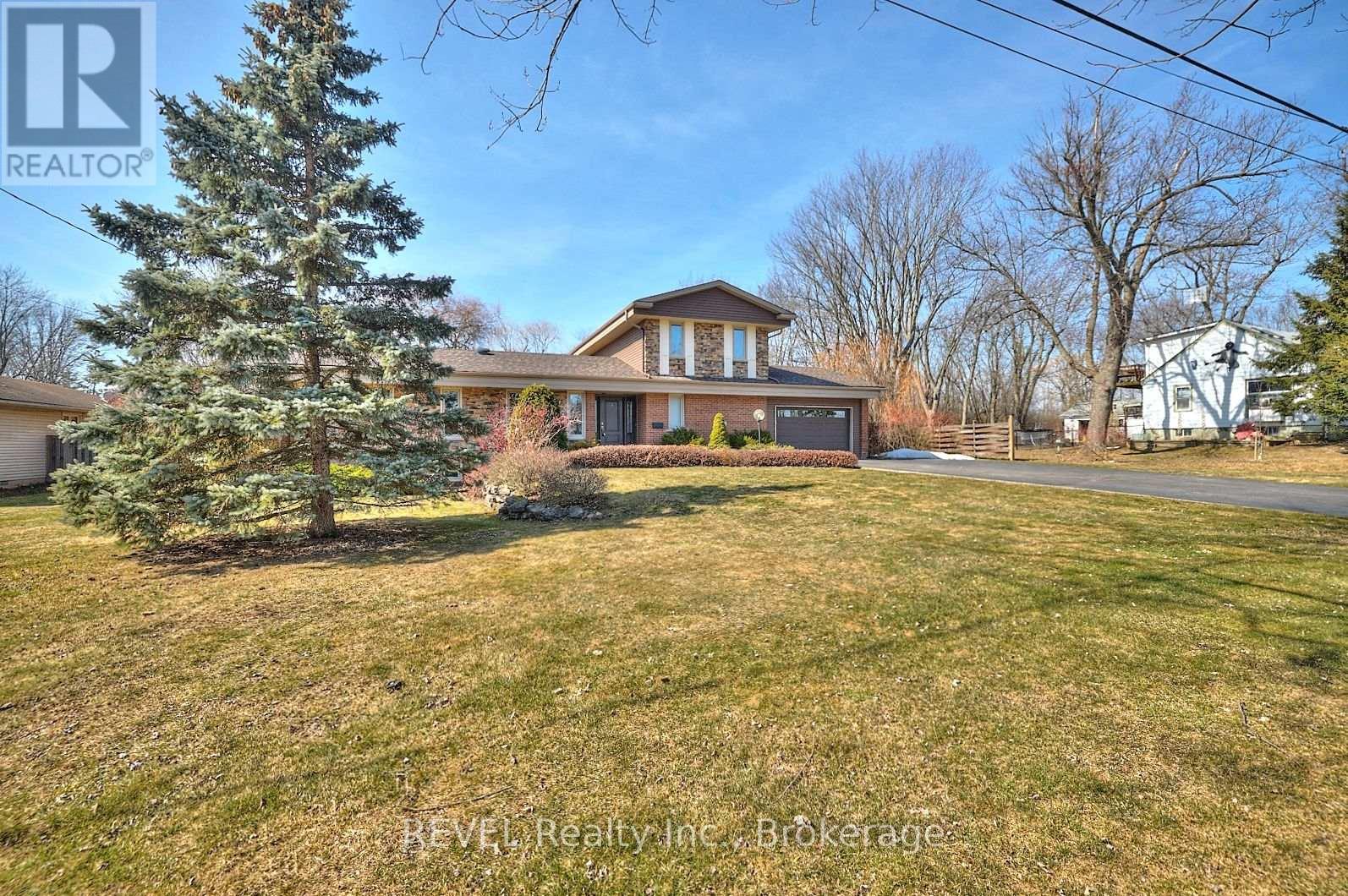 Property at 1121 PETTIT ROAD image 1