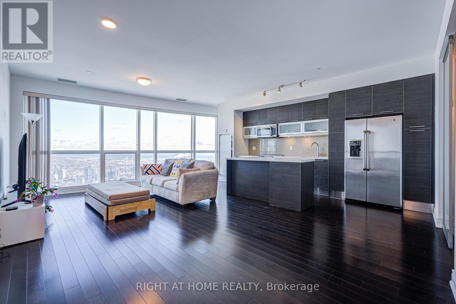 7405 C - 388 Yonge Street, Toronto, Ontario  M5B 0A4 - Photo 3 - C12023027