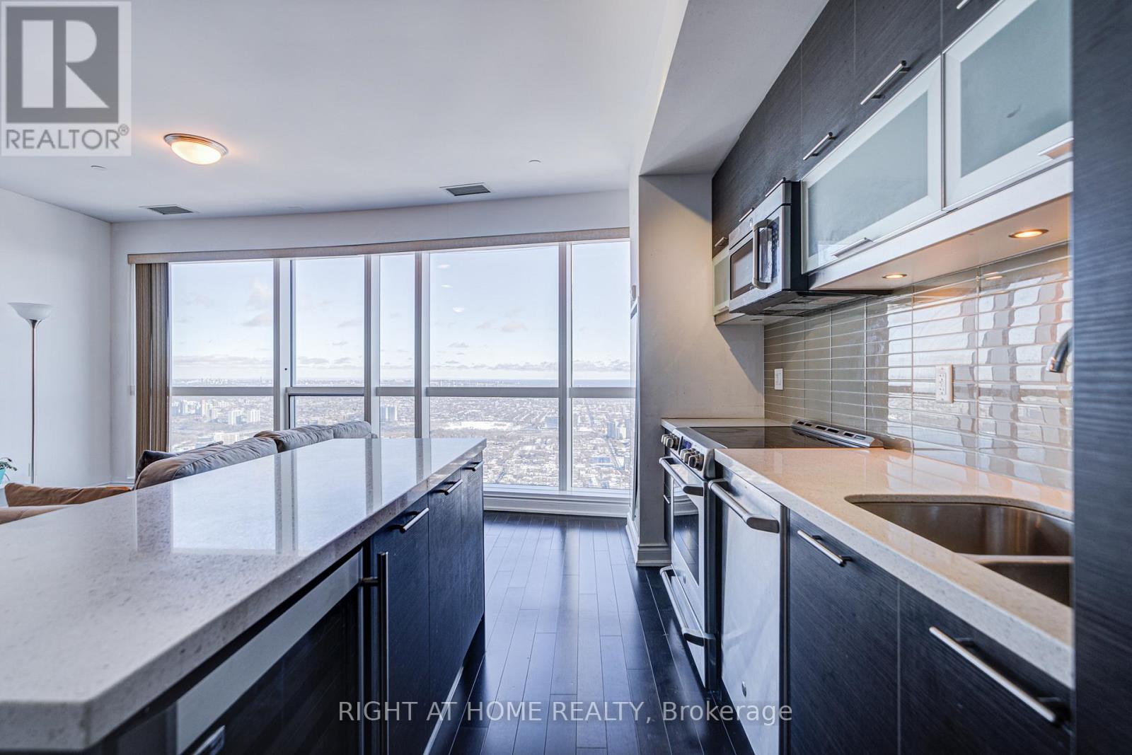 7405 C - 388 Yonge Street, Toronto, Ontario  M5B 0A4 - Photo 6 - C12023027