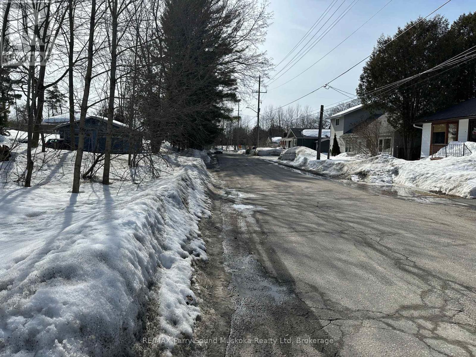 11 A Addie Street, Parry Sound, Ontario  P2A 2J9 - Photo 2 - X12023135