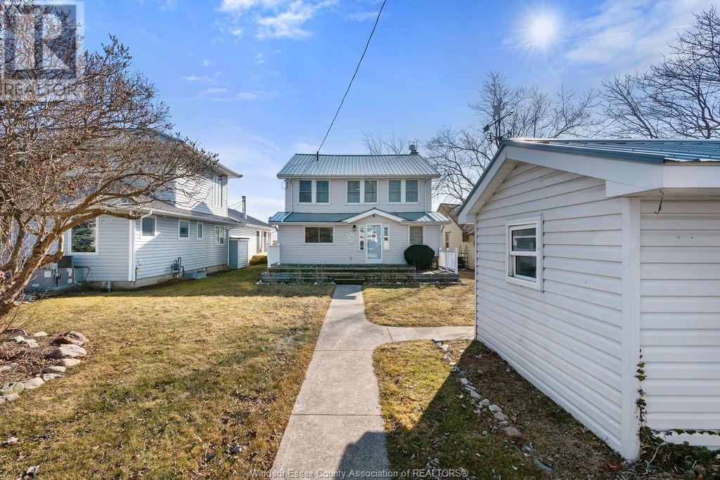 Property at 415 LAKESIDE DRIVE image 3