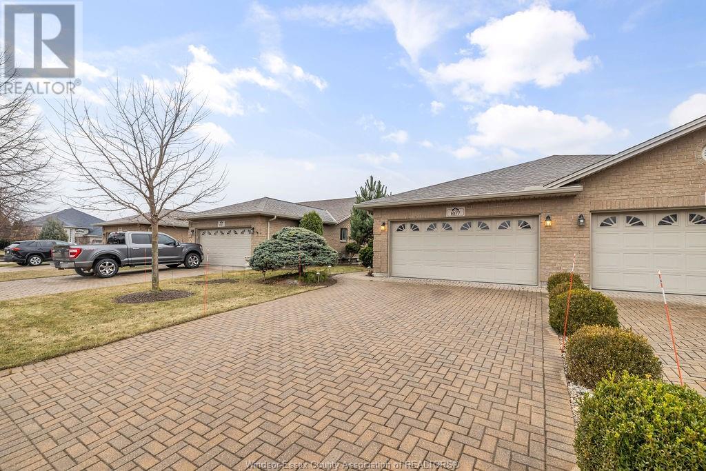 1077 Hacienda Way, Windsor, Ontario  N9G 2T7 - Photo 4 - 25005907