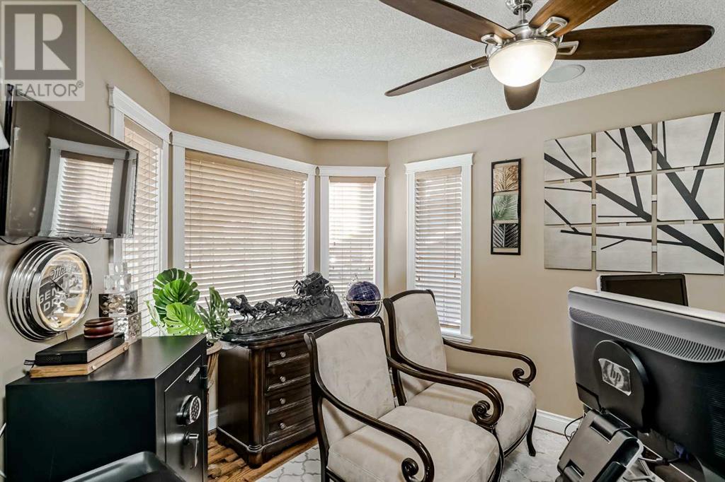 935 Bayside Drive Sw, Airdrie, Alberta  T4B 3E3 - Photo 3 - A2196934