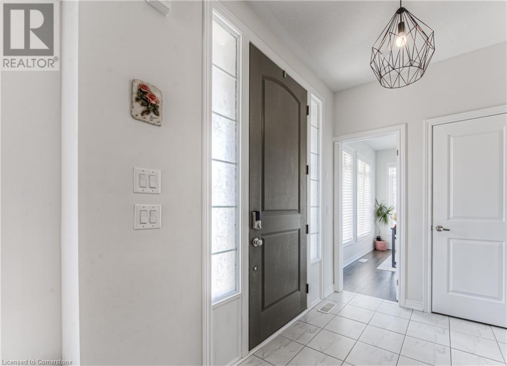 Property at 39 REISTWOOD Drive image 4
