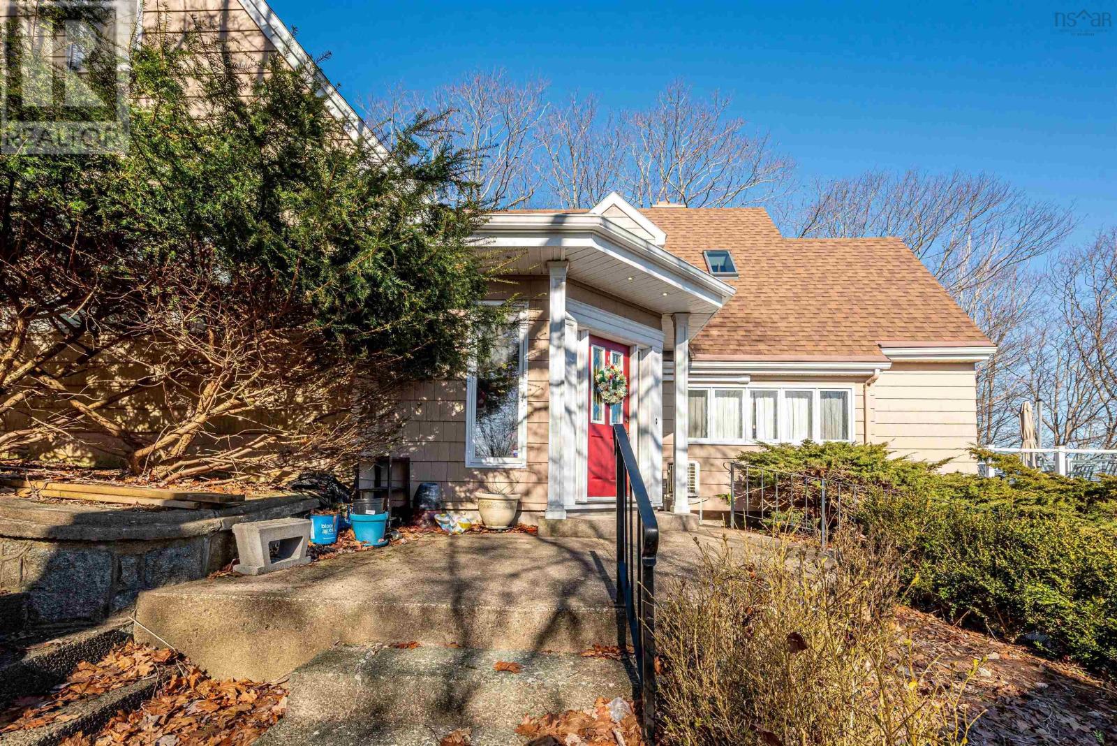 Property at 20 Watervista Lane image 2