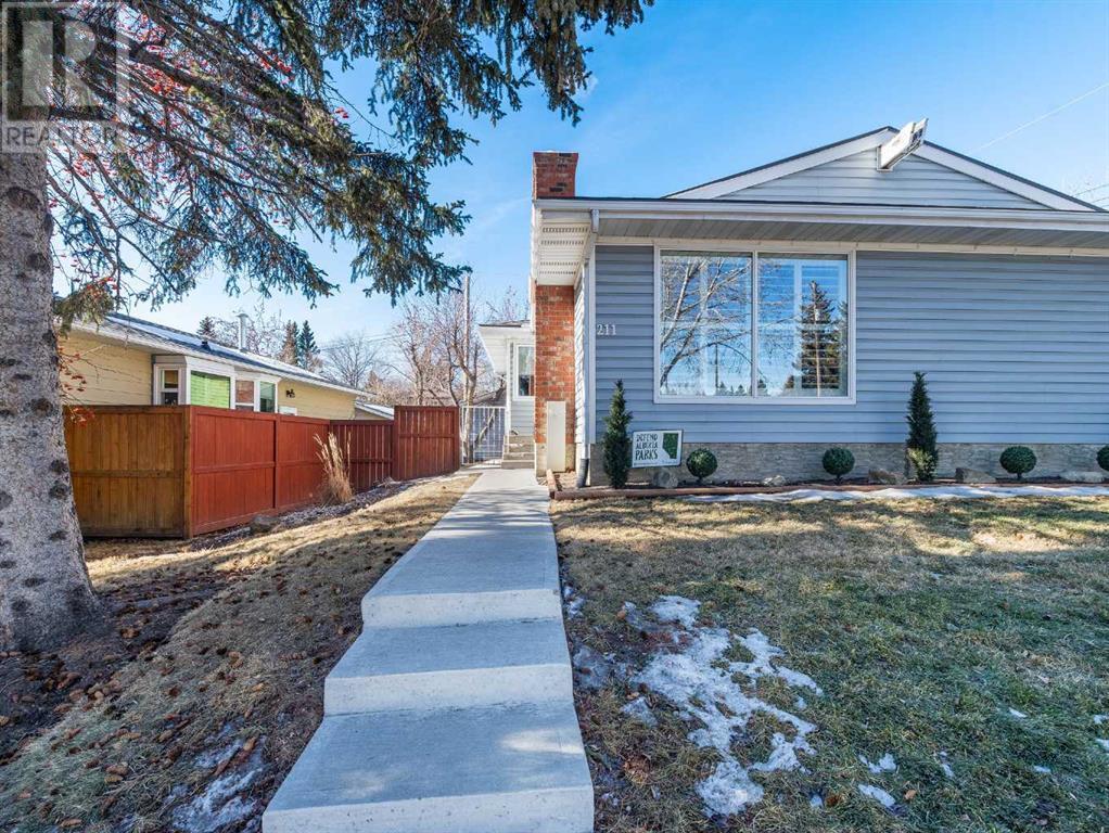 211 Silver Mead Crescent Nw, Calgary, Alberta  T3B 3W4 - Photo 3 - A2194947