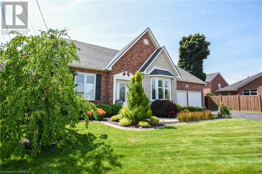 Property at 51 QUEENSWAY Drive image 1