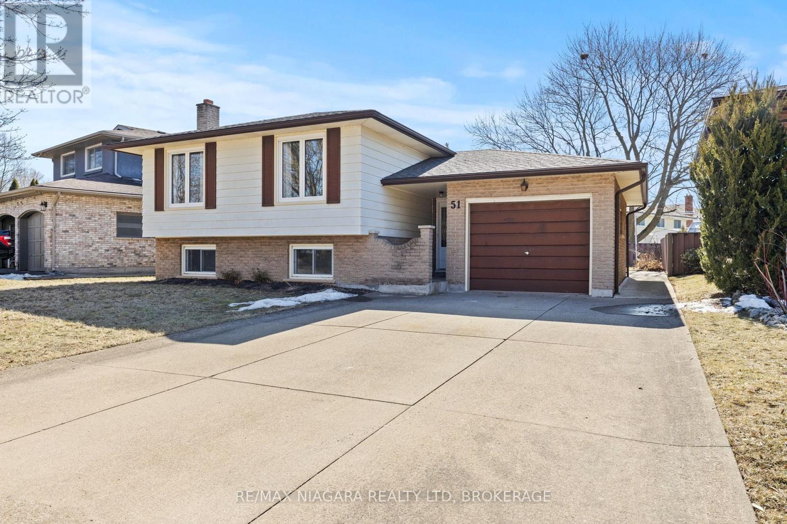 51 ROYAL OAK DRIVE, St. Catharines, Ontario