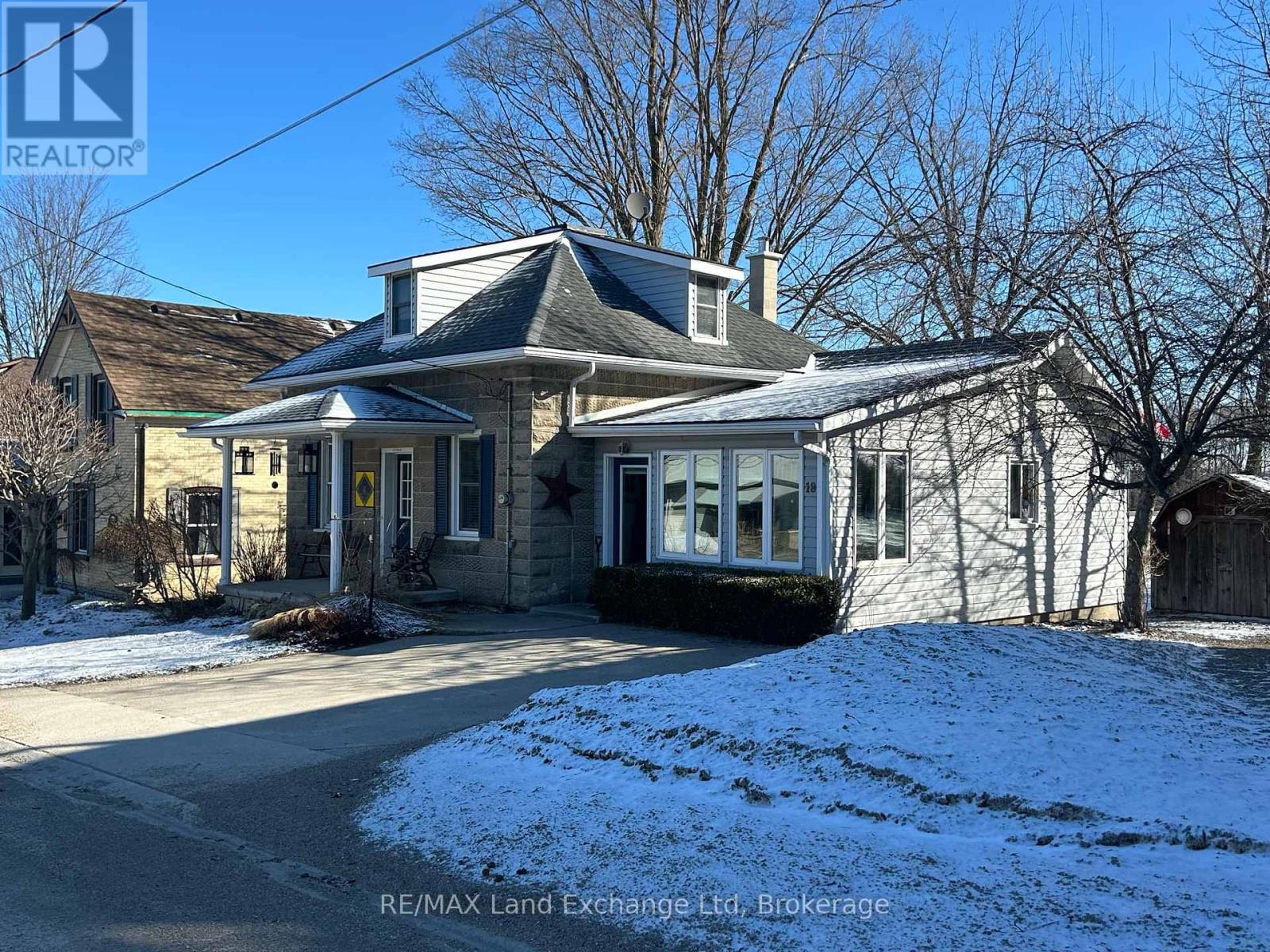 18 Clarinda Street S, South Bruce, Ontario  N0G 2S0 - Photo 2 - X12023264