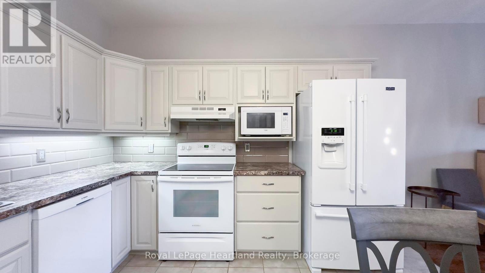 247 Martha Street, Goderich, Ontario  N7A 3B4 - Photo 11 - X12023305