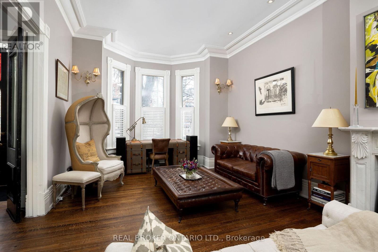 Property at 298 BERKELEY STREET image 3