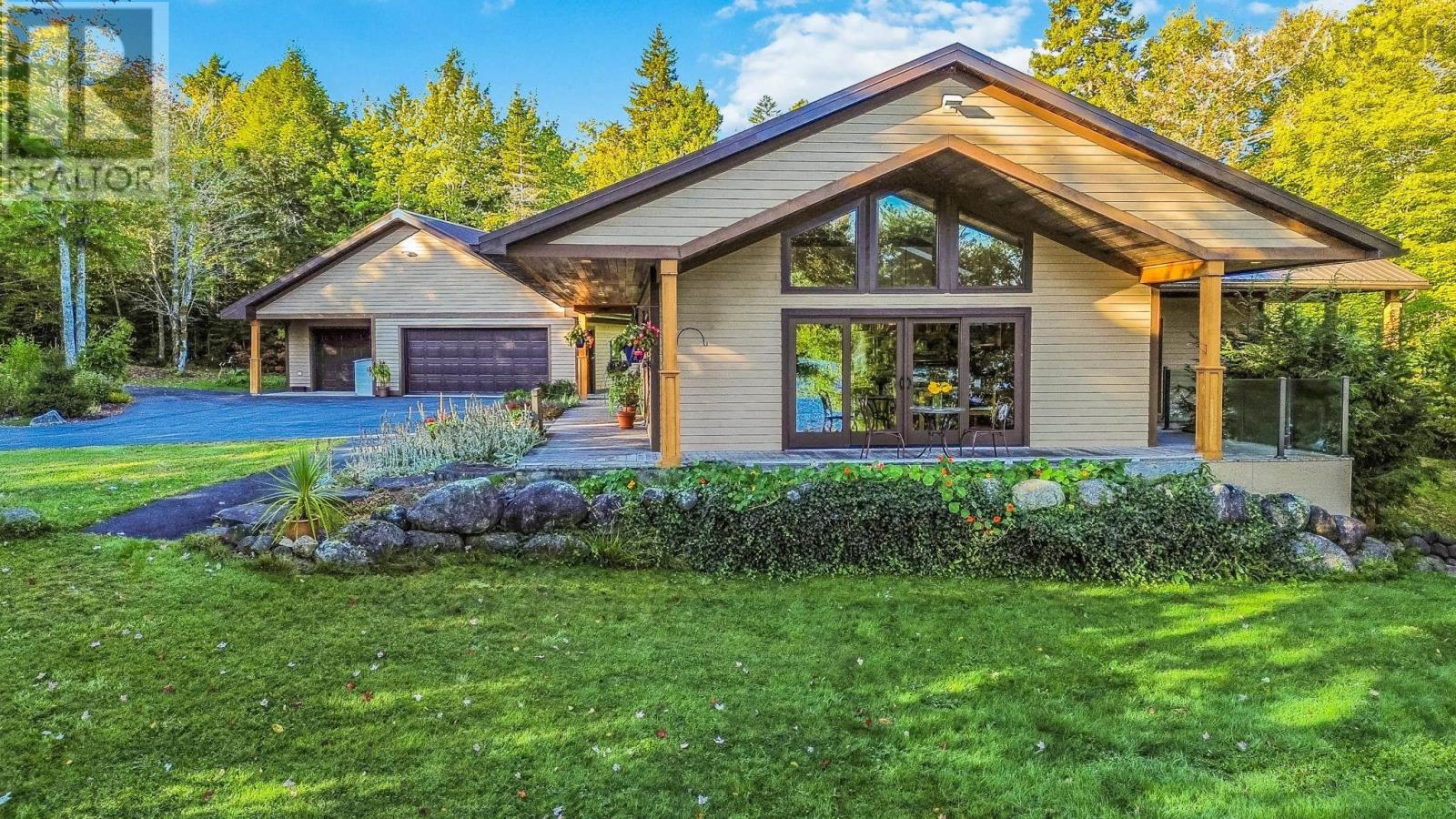 144 Lake Lewis Lane, New Russell, Nova Scotia  B0J 2M0 - Photo 2 - 202505046