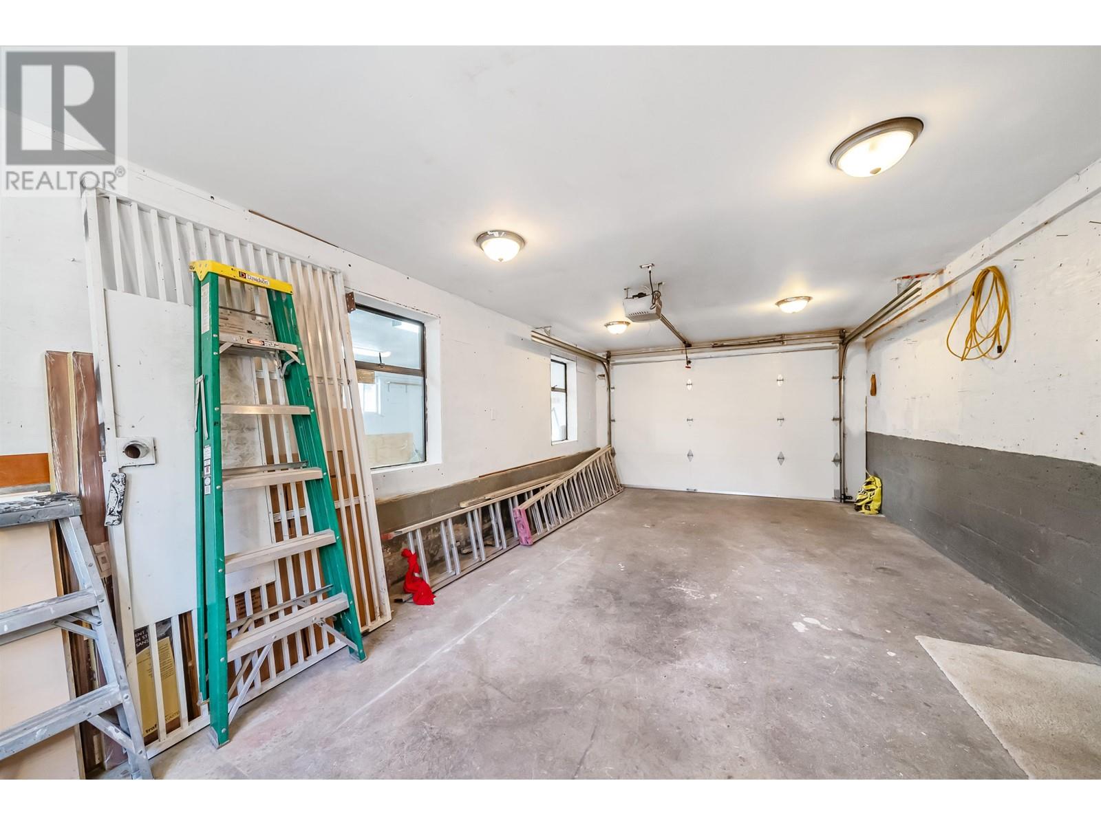 551 Poirier Street, Coquitlam, British Columbia  V3J 6A6 - Photo 38 - R2959103