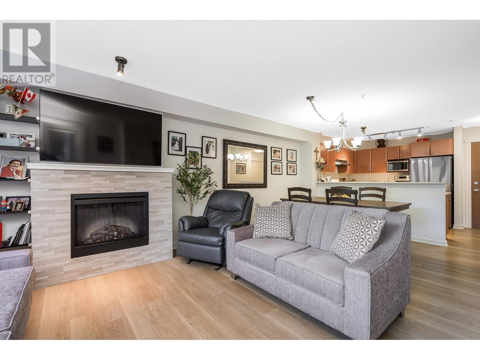 301 4723 Dawson Street, Burnaby, British Columbia  V5C 0A7 - Photo 8 - R2975326