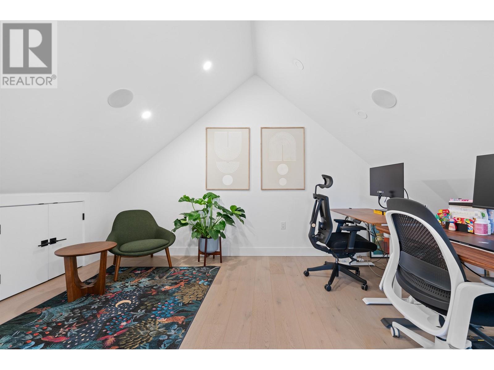 Listing Picture 31 of 38 : 978 E 13TH AVENUE, Vancouver / 溫哥華 - 魯藝地產 Yvonne Lu Group - MLS Medallion Club Member