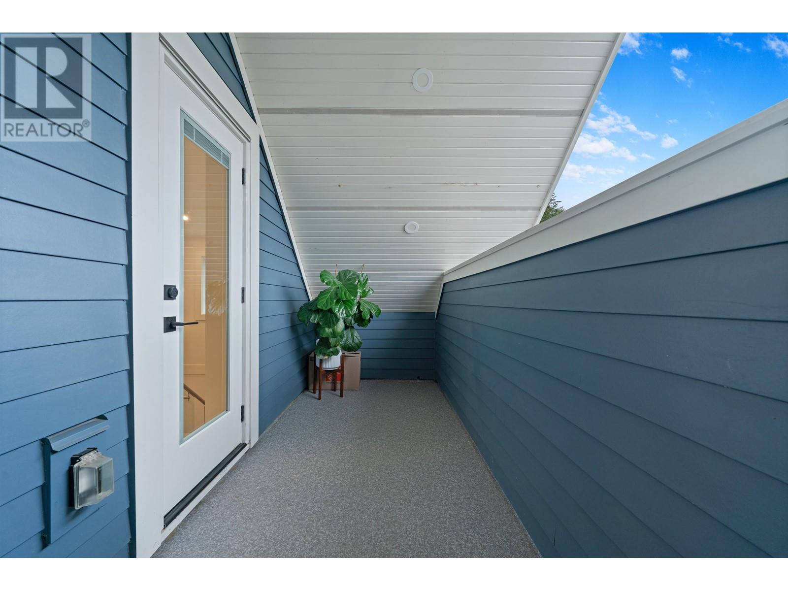Listing Picture 33 of 38 : 978 E 13TH AVENUE, Vancouver / 溫哥華 - 魯藝地產 Yvonne Lu Group - MLS Medallion Club Member