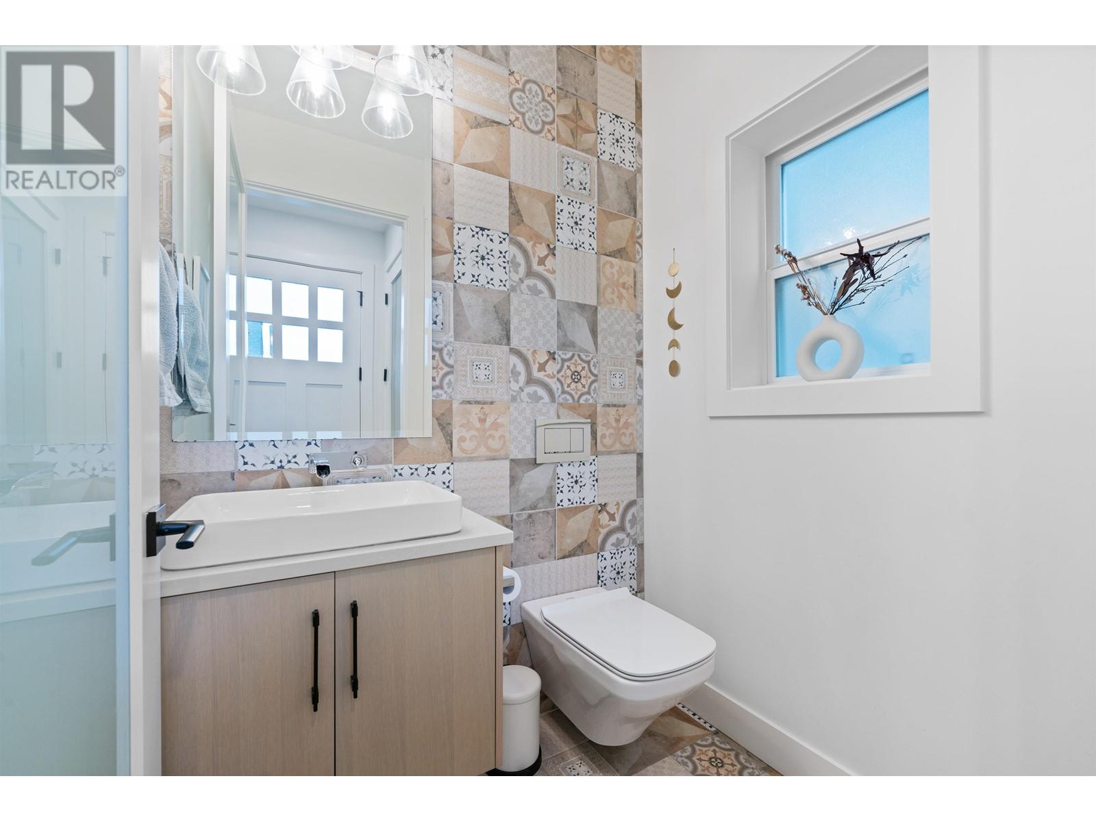 Listing Picture 5 of 38 : 978 E 13TH AVENUE, Vancouver / 溫哥華 - 魯藝地產 Yvonne Lu Group - MLS Medallion Club Member
