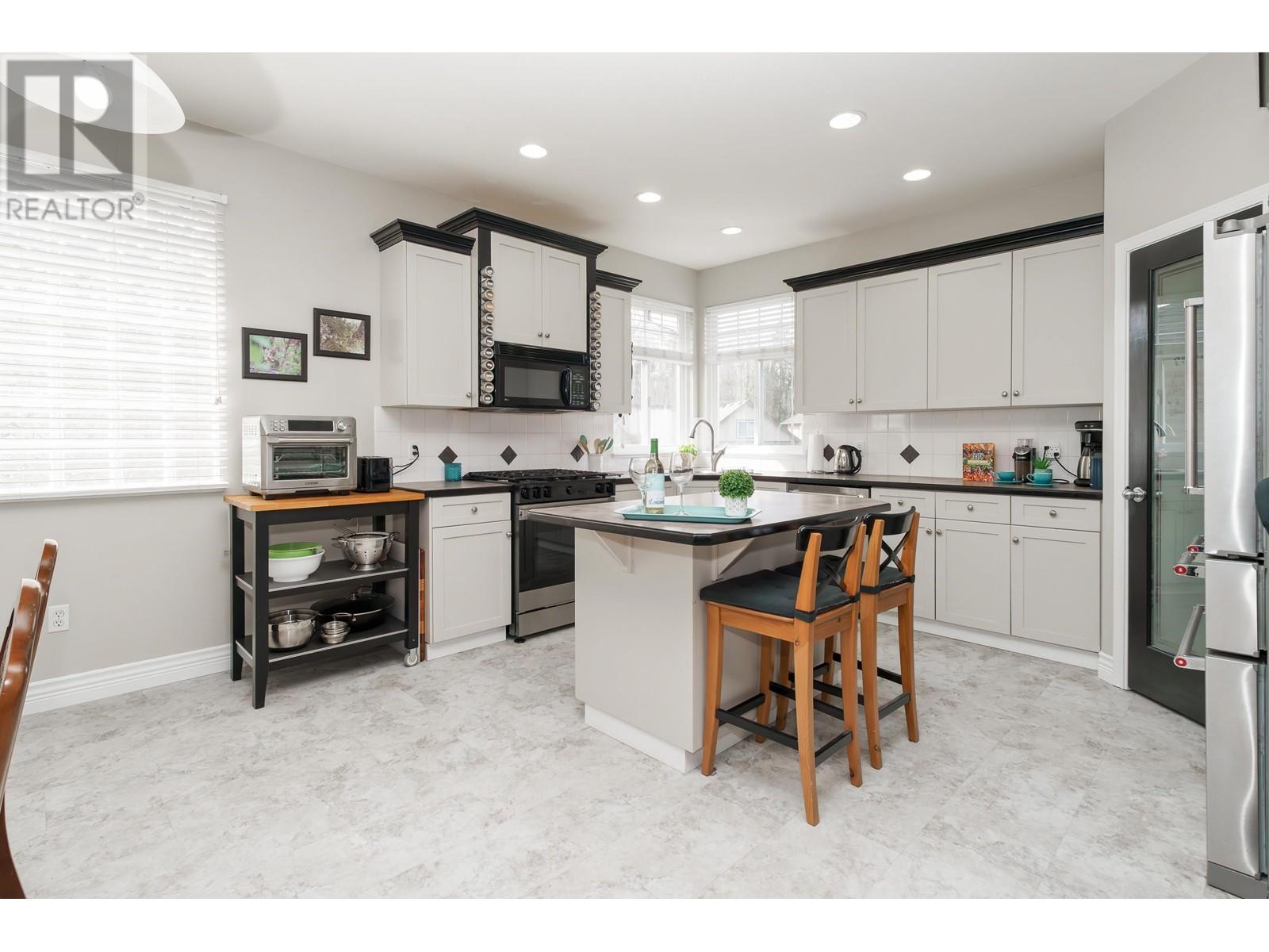 11066 236a Street, Maple Ridge, British Columbia  V2W 2A1 - Photo 4 - R2978358