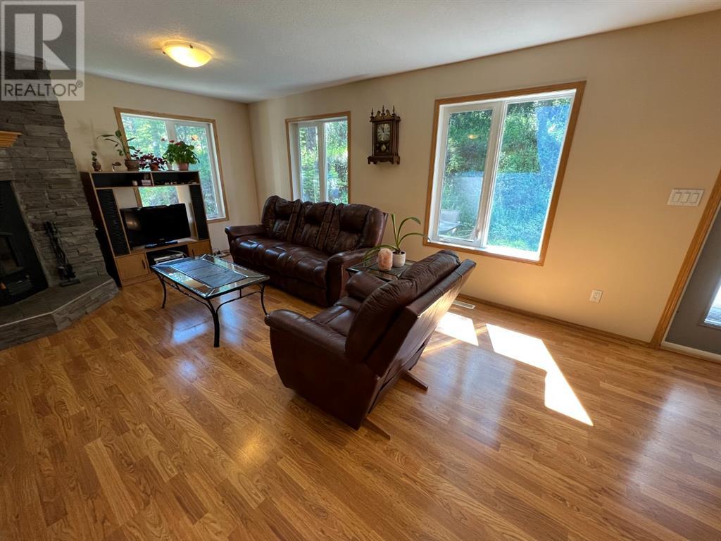 247 Woodley Drive, Hinton, Alberta  T7V 2C5 - Photo 26 - A2192404