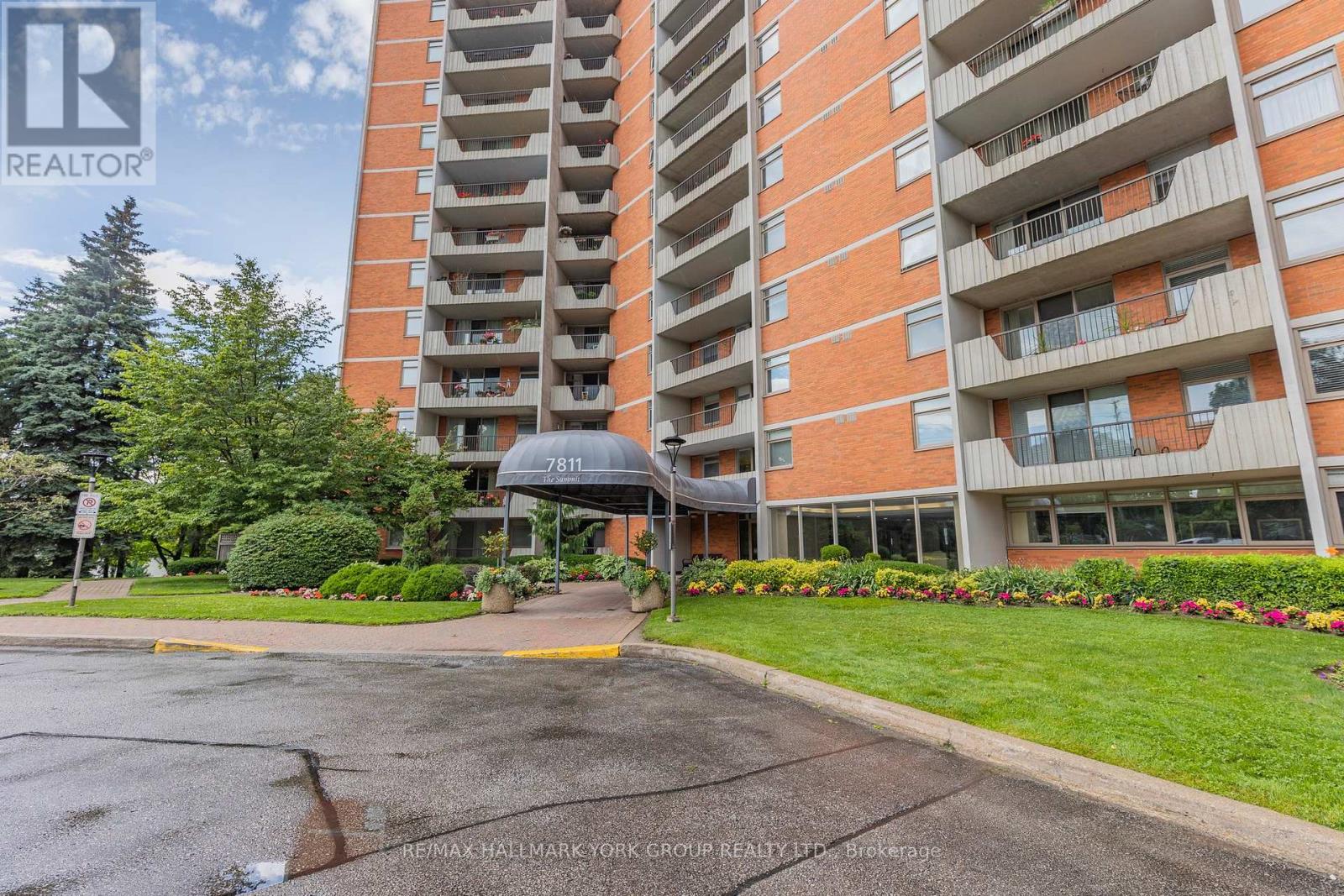 Property at 1007 - 7811 YONGE STREET image 2