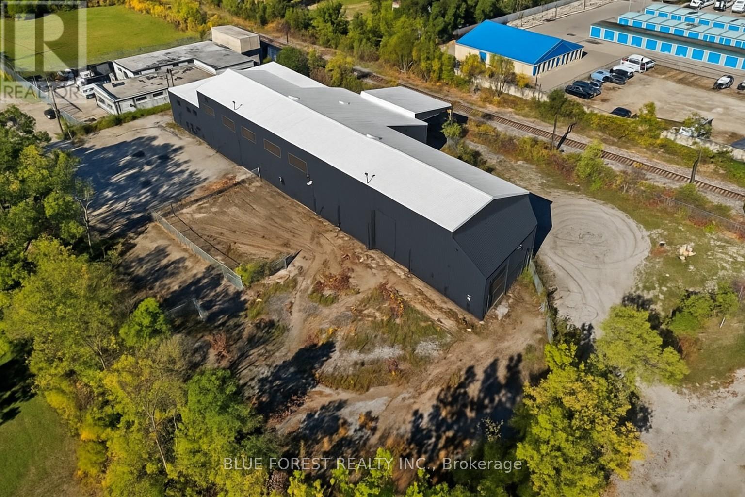 1694 EVANGELINE STREET, London East, ON N5W 3G7