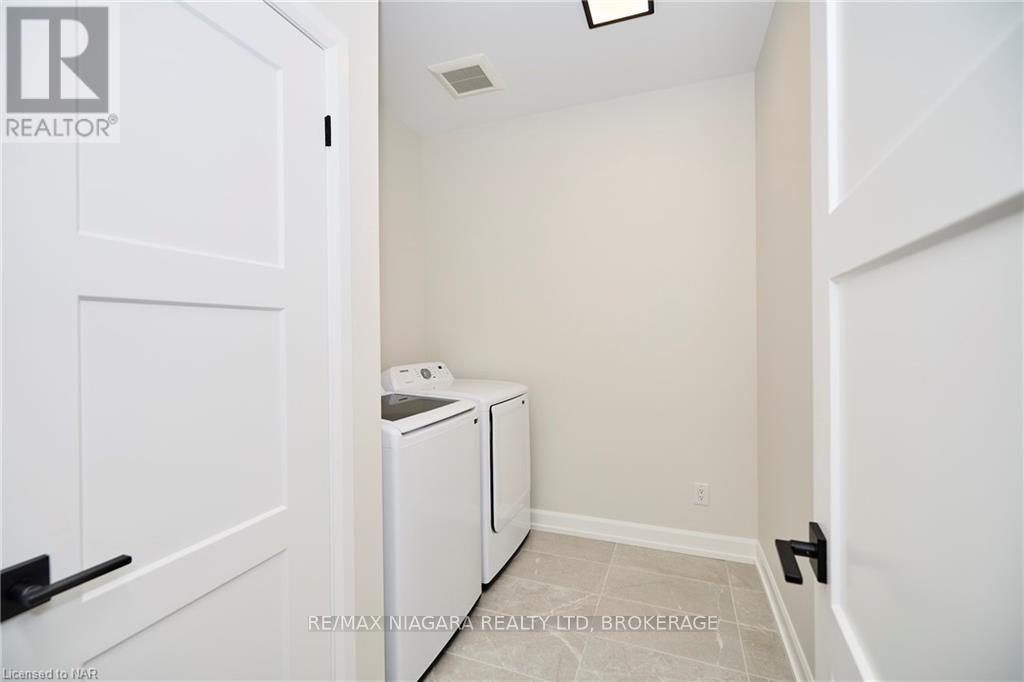 3914 Mitchell Crescent, Fort Erie, Ontario  L0S 1S0 - Photo 16 - X12023625