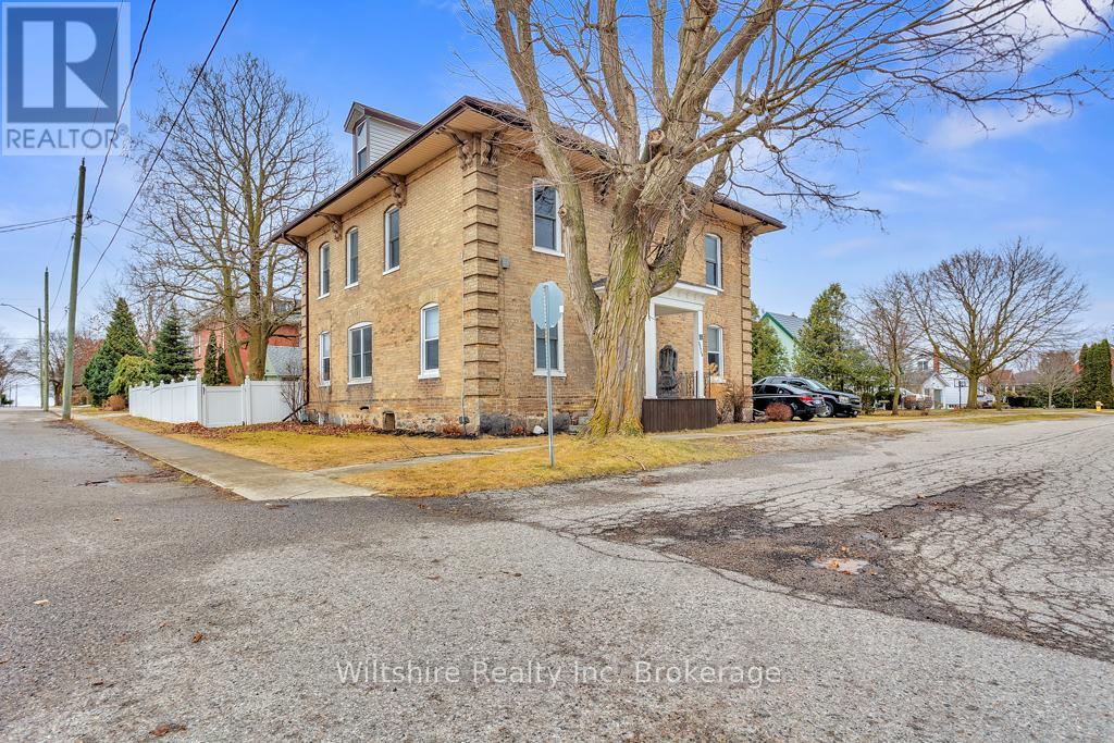 Property at 18 ALBERT STREET image 1