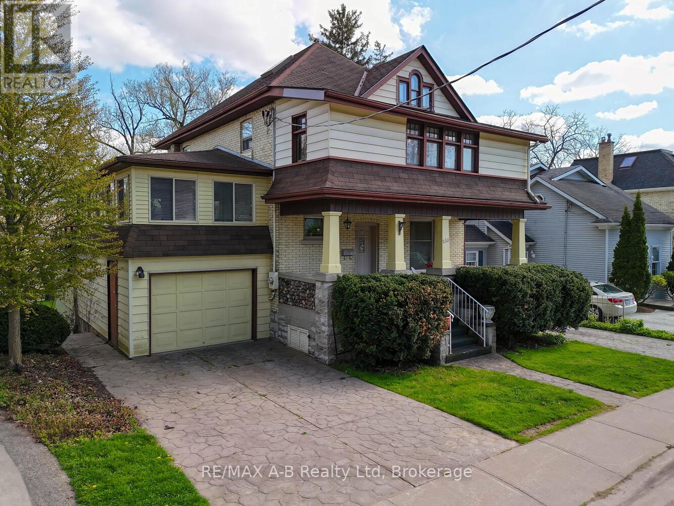 235 William Street, Stratford, Ontario  N5A 4Y2 - Photo 2 - X12023661