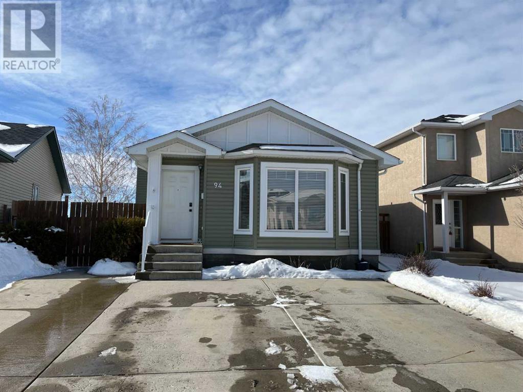 94 Peigan Court W, Lethbridge, Alberta  T1K 7N8 - Photo 1 - A2196290