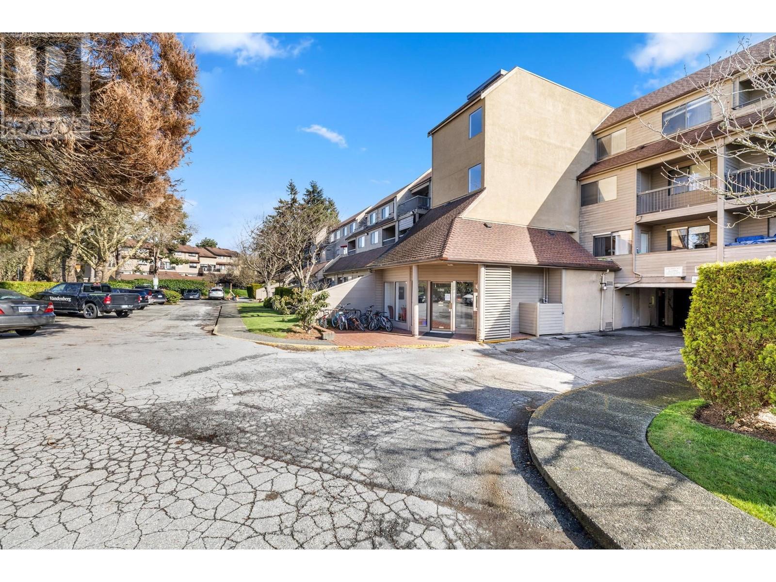 212 8120 Colonial Drive, Richmond, British Columbia  V7C 4V2 - Photo 3 - R2975812