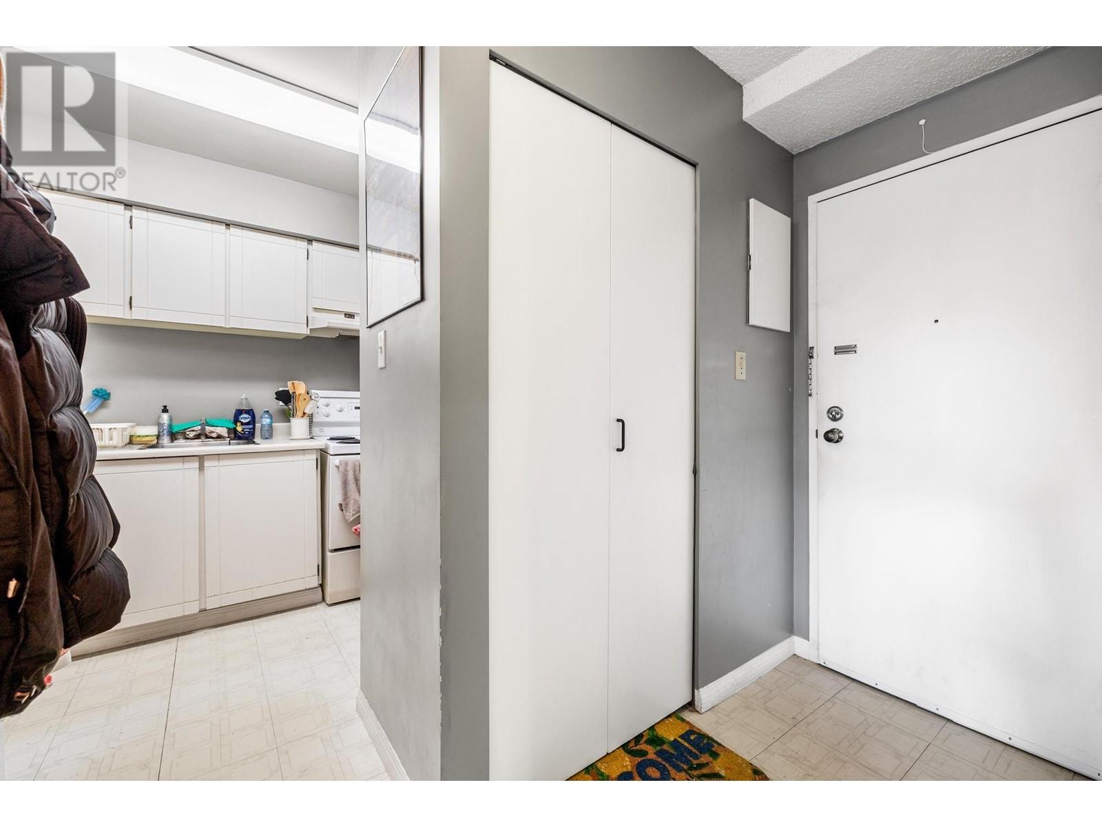 212 8120 Colonial Drive, Richmond, British Columbia  V7C 4V2 - Photo 13 - R2975812