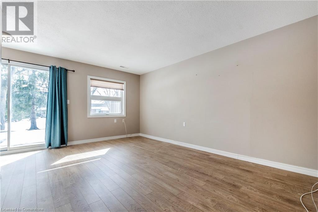25 Szollosy Circle, Hamilton, Ontario  L9B 1T8 - Photo 7 - 40701730