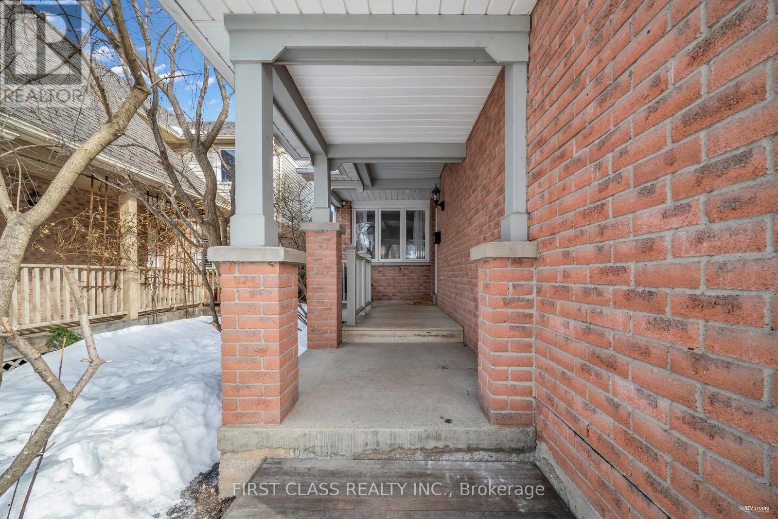 5893 Leeside Crescent, Mississauga, Ontario  L5M 5L6 - Photo 2 - W12023541