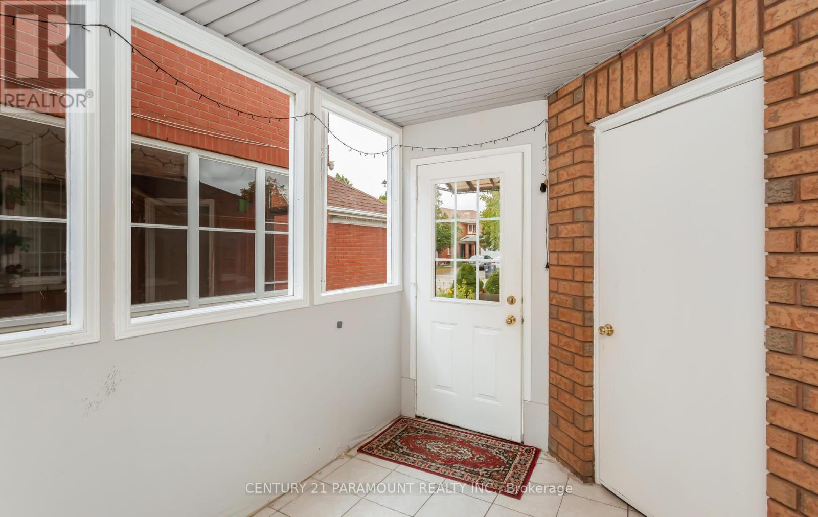 Property at 106 WILDBERRY CRESCENT image 4