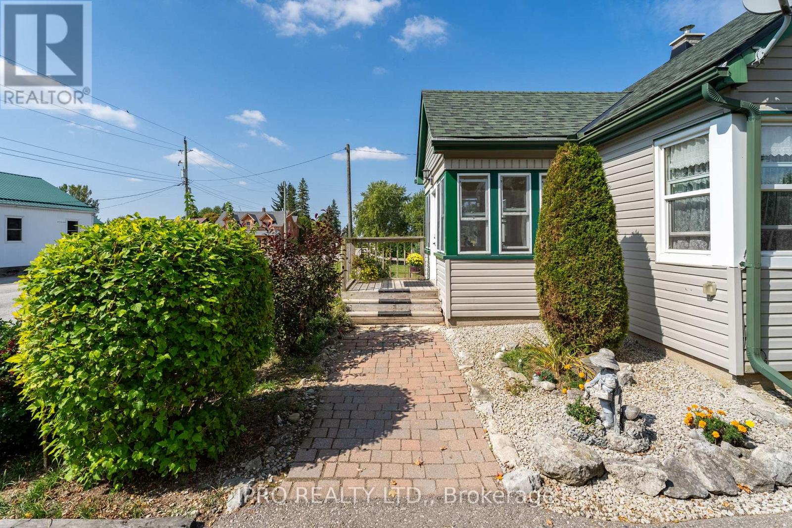 Property at 191281 13TH LINE image 2