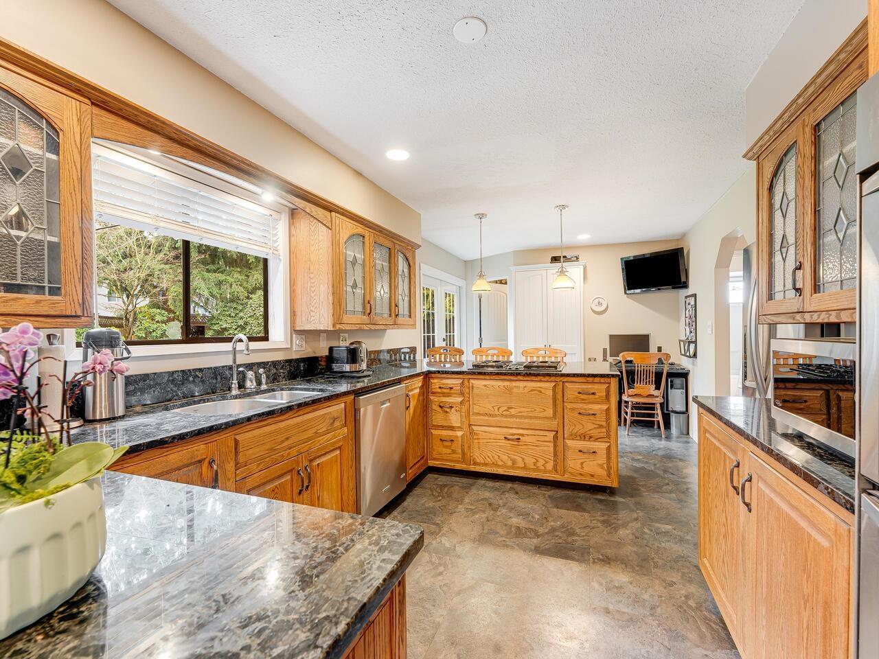 9543 Oban Place, Surrey, British Columbia  V3V 6Z2 - Photo 1 - R2978420