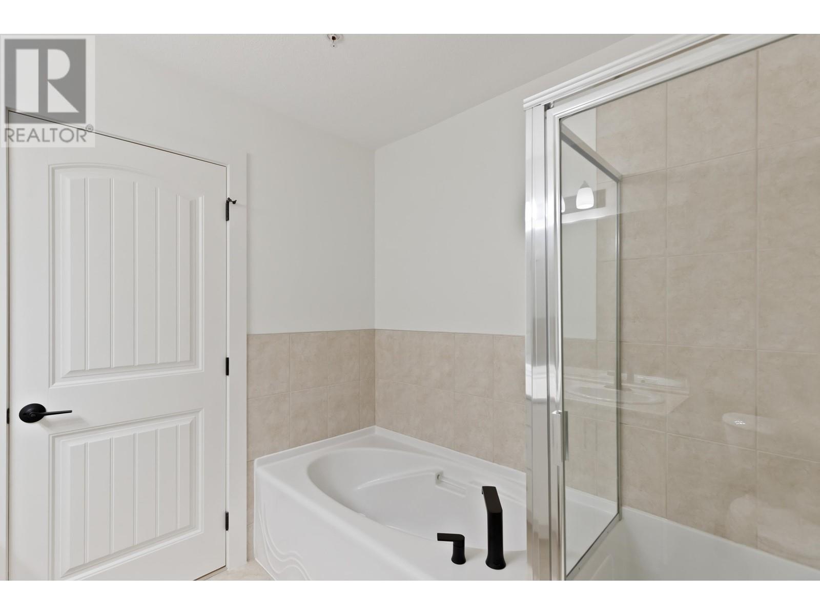207 22150 Dewdney Trunk Road, Maple Ridge, British Columbia  V2X 3H6 - Photo 17 - R2978393