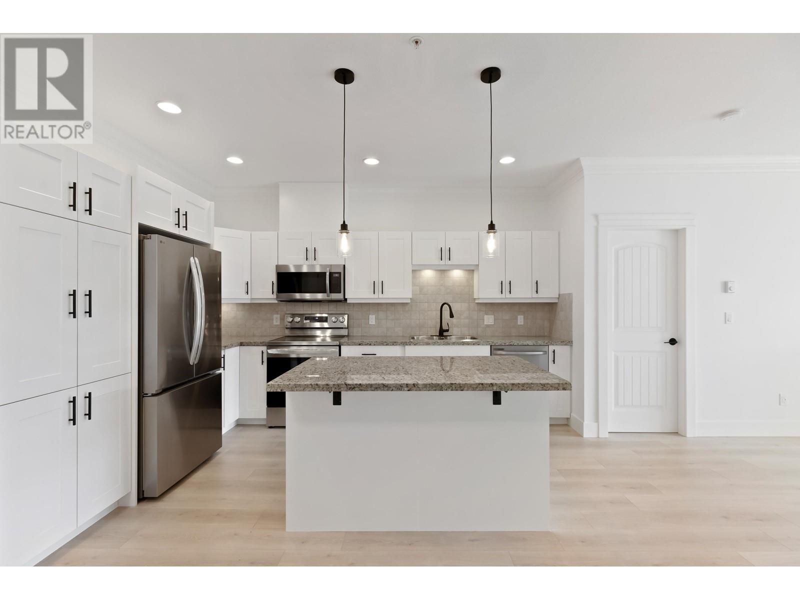 Property at 207 22150 DEWDNEY TRUNK ROAD image 5
