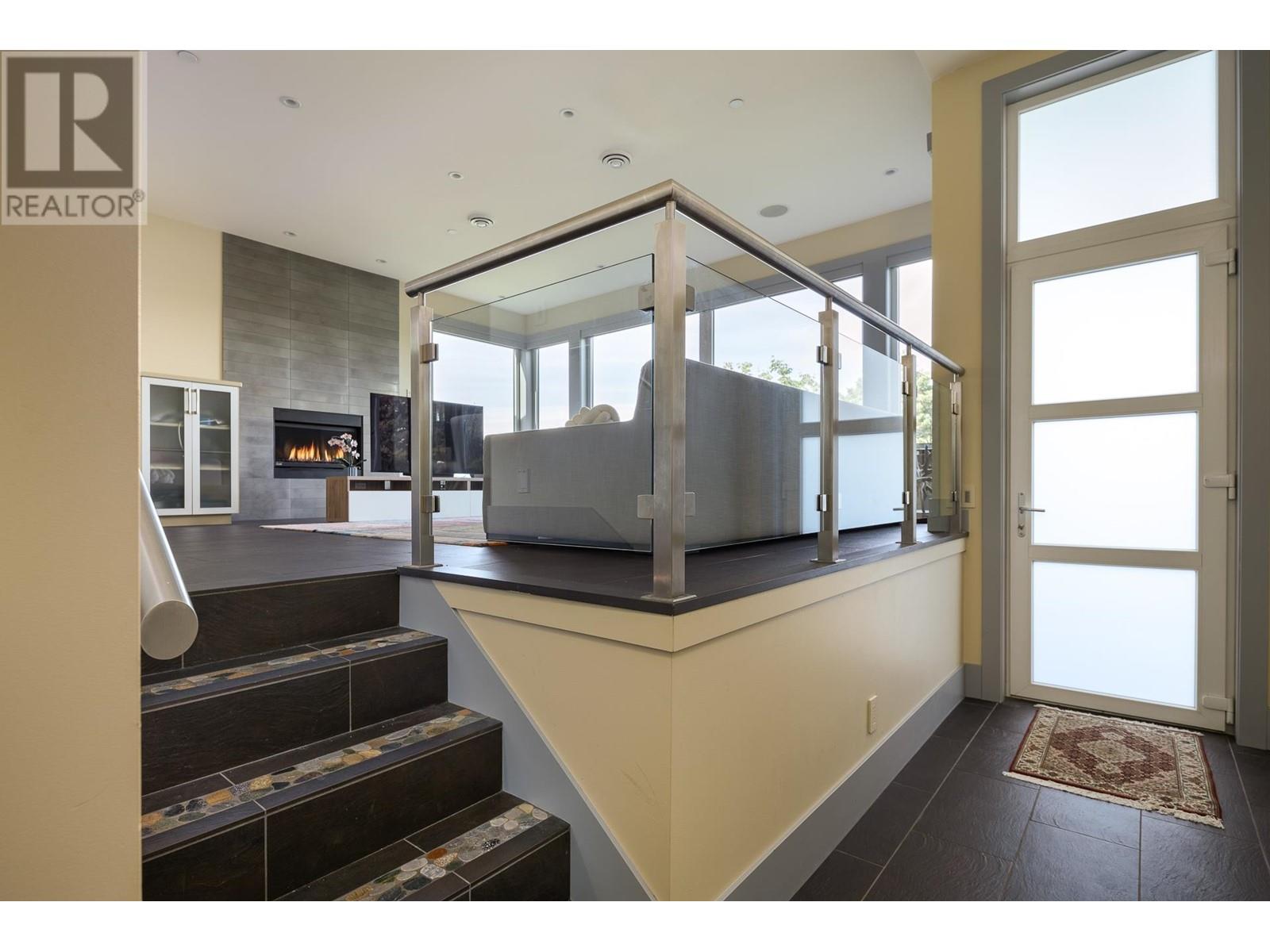 4371 Puget Drive, Vancouver, British Columbia  V6L 2V7 - Photo 6 - R2978428