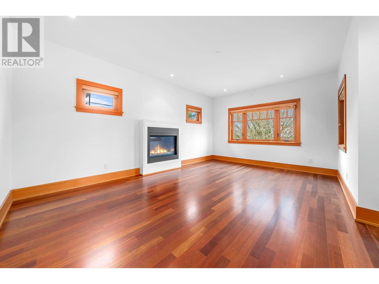 Listing Picture 12 of 40 : 2912 YALE STREET, Vancouver / 溫哥華 - 魯藝地產 Yvonne Lu Group - MLS Medallion Club Member