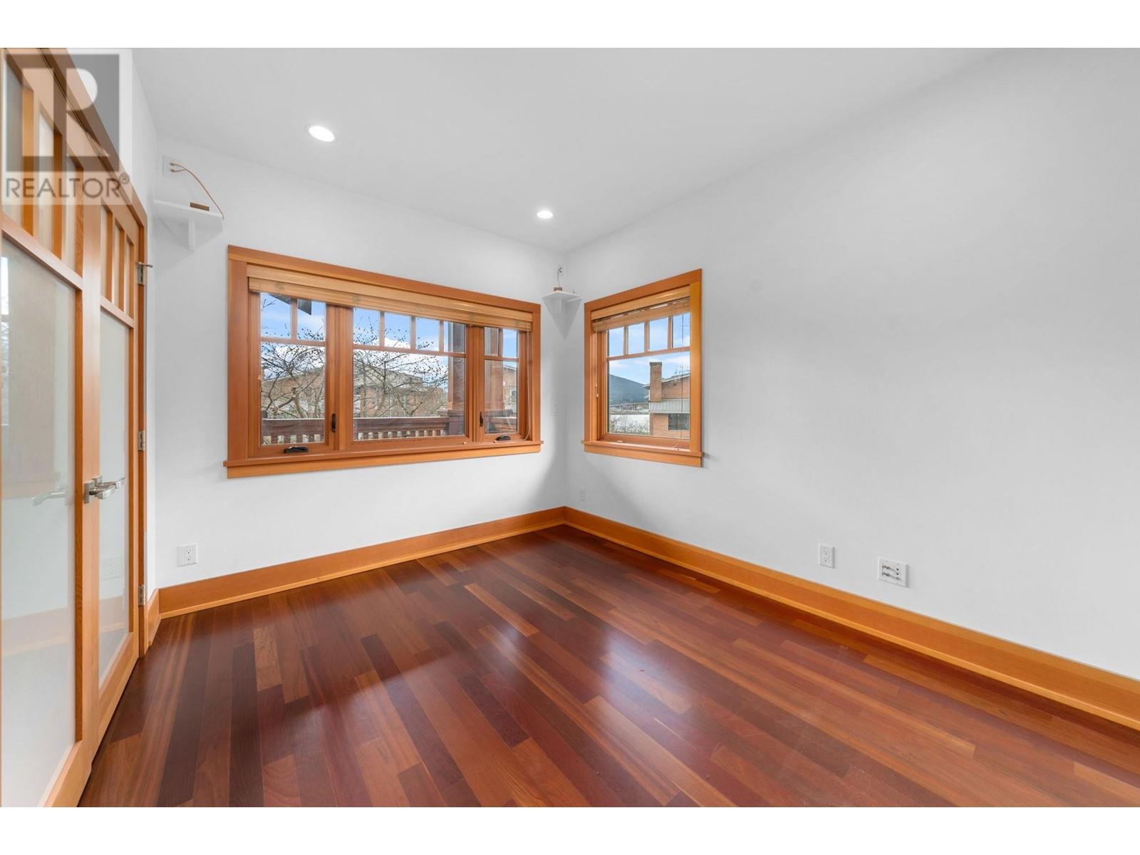 Listing Picture 13 of 40 : 2912 YALE STREET, Vancouver / 溫哥華 - 魯藝地產 Yvonne Lu Group - MLS Medallion Club Member