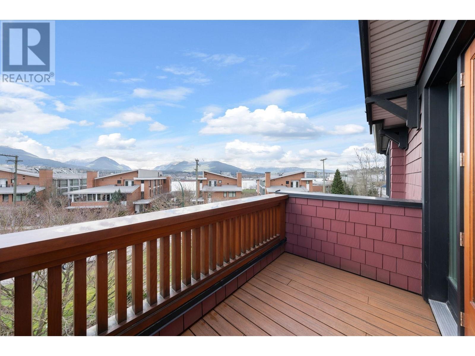 Listing Picture 18 of 40 : 2912 YALE STREET, Vancouver / 溫哥華 - 魯藝地產 Yvonne Lu Group - MLS Medallion Club Member